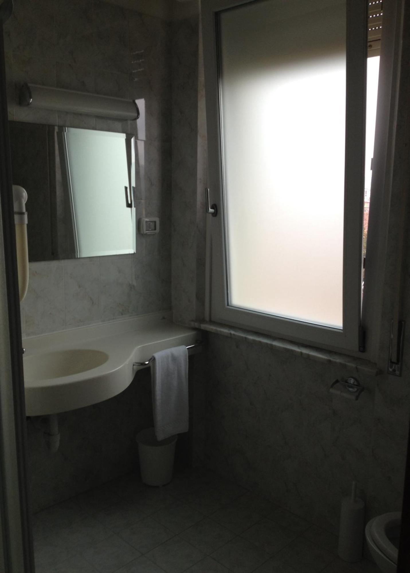 Hotel Mareblu 세니갈리아 객실 사진