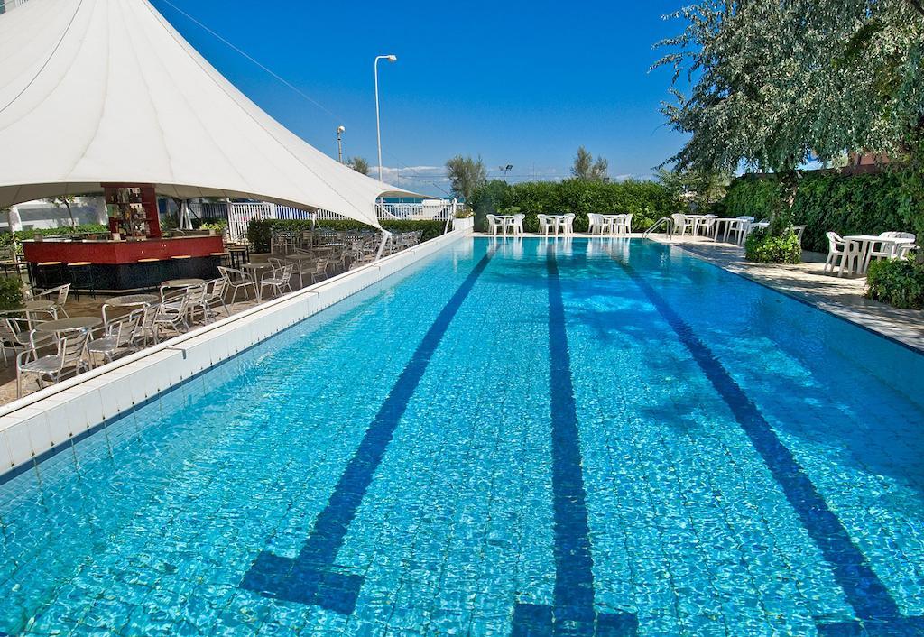 Hotel Mareblu 세니갈리아 외부 사진