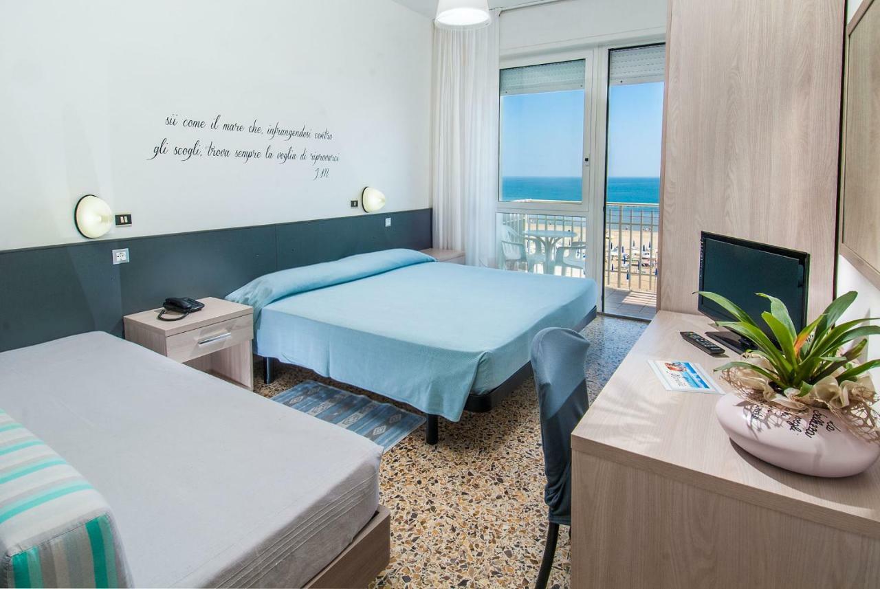 Hotel Mareblu 세니갈리아 외부 사진